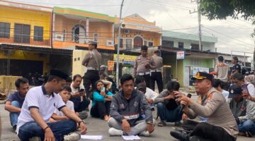 Kapolres Bulukumba Pilih Duduk Bersama Peserta Aksi, Pendekatan Humanis Tuai Apresiasi