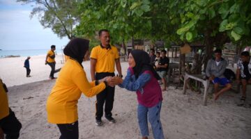 Kapolres Pelabuhan Makassar Sapa Warga Pulau Lanjukang, Pererat Silaturahmi Polri dan Masyarakat