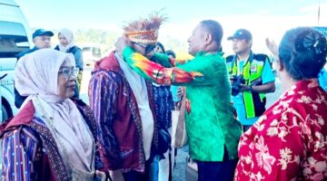 Momen Haru dan Bangga Rombongan Pejabat Sulsel Saat Tradisi Papua Menyatu dalam Geliat Pesparawi XIV