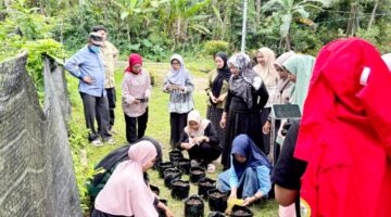 Langkah Nyata UNHAS Perkuat Ketahanan Pangan Rumah Tangga di Desa Bontolohe