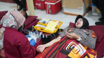 Donor Darah Semarak HUT Bhayangkara ke-80, Polres Pelabuhan Makassar Bantu Stok Darah Sulsel