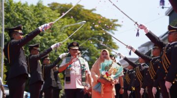 Tongkat Estafet Pengabdian Berlanjut, Lapas Makassar Lepas Sutarno dan Sambut Gumilar Budirahayu dalam Suasana Penuh Haru