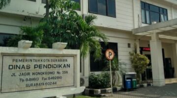 SPMB 2026 Surabaya Dinilai Paling Transparan, KAKI Jatim Usulkan Kadisdik Febrina Raih Penghargaan Kemendikdasmen